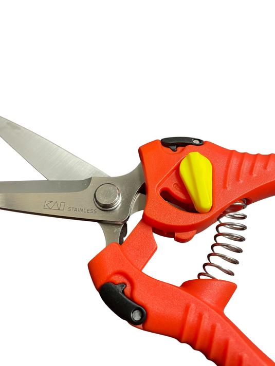 KAI® YF1035 Spring-Loaded 9" Harvest Shears